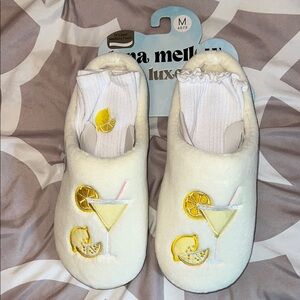 Luna Mellow Cream Slippers with Lemon Martini & socks